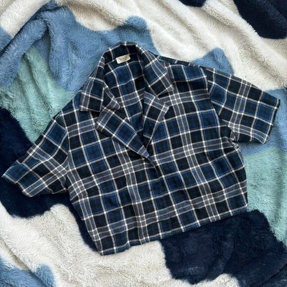 Brandy Melville Tops - Brandy Melville Plaid Cropped Button Up Shirt